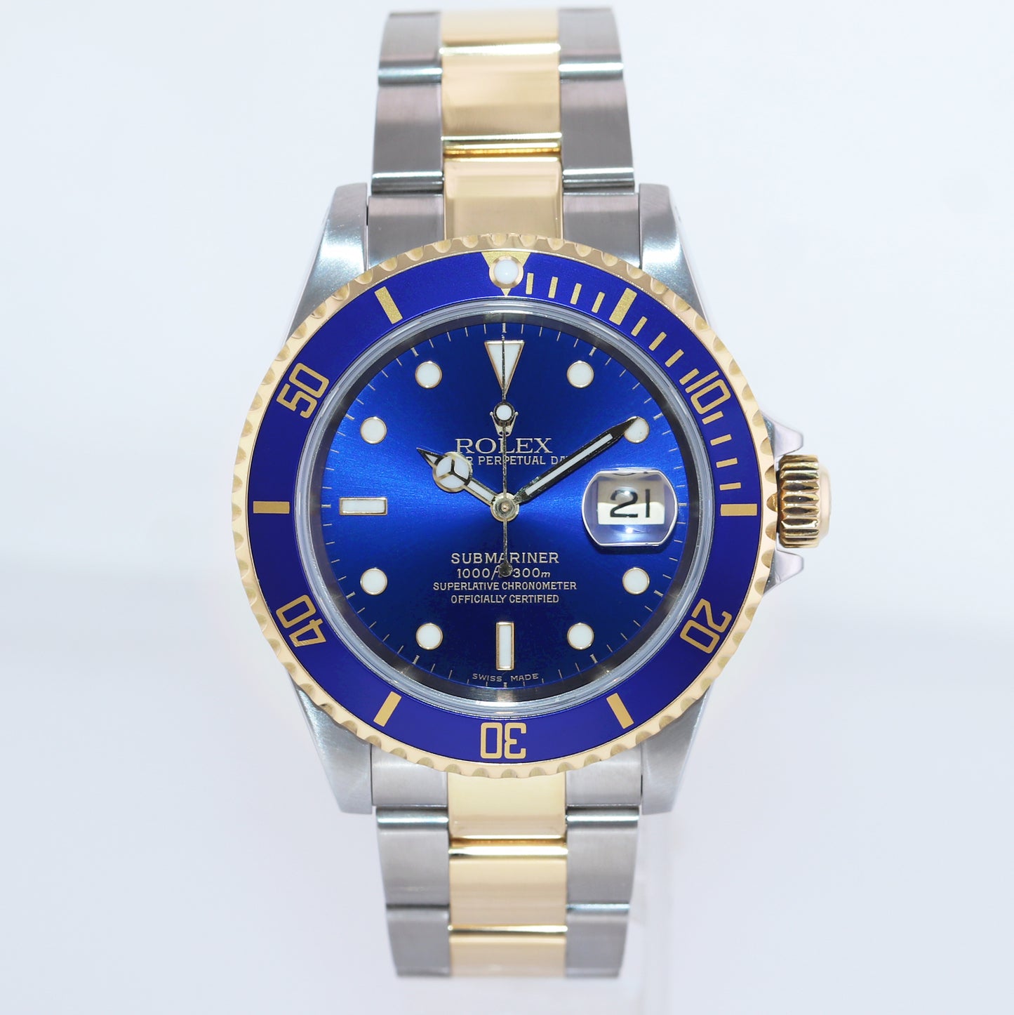 MINT  2001 Rolex Submariner 16613 Gold Steel Two Tone Gold Buckle Sunburst Blue Watch