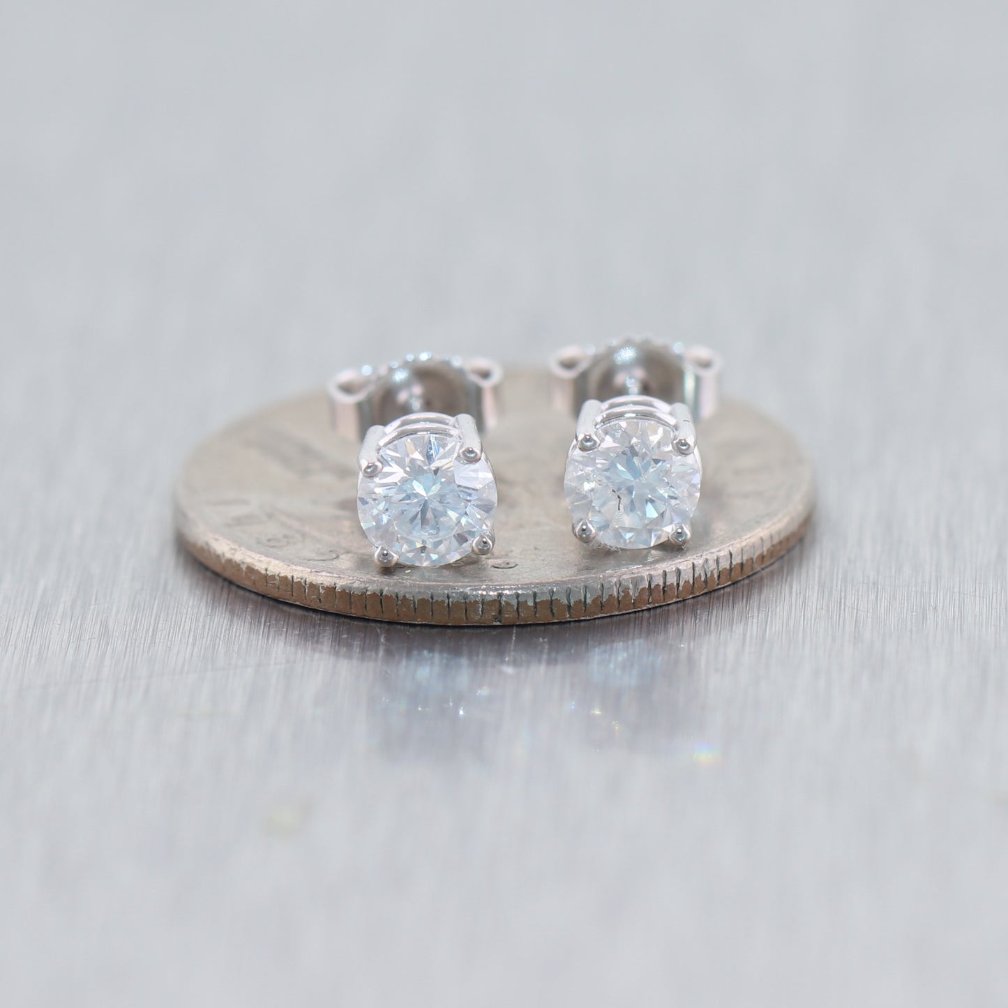 14k White Gold 1.01ctw Diamond Stud Earrings