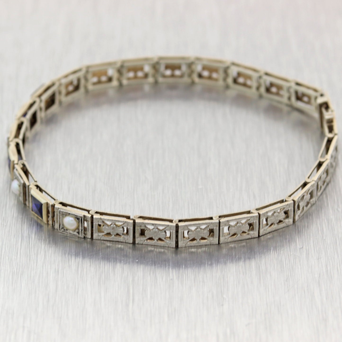1930's Antique Art Deco 0.60ctw Sapphire & Pearl Filigree Bracelet