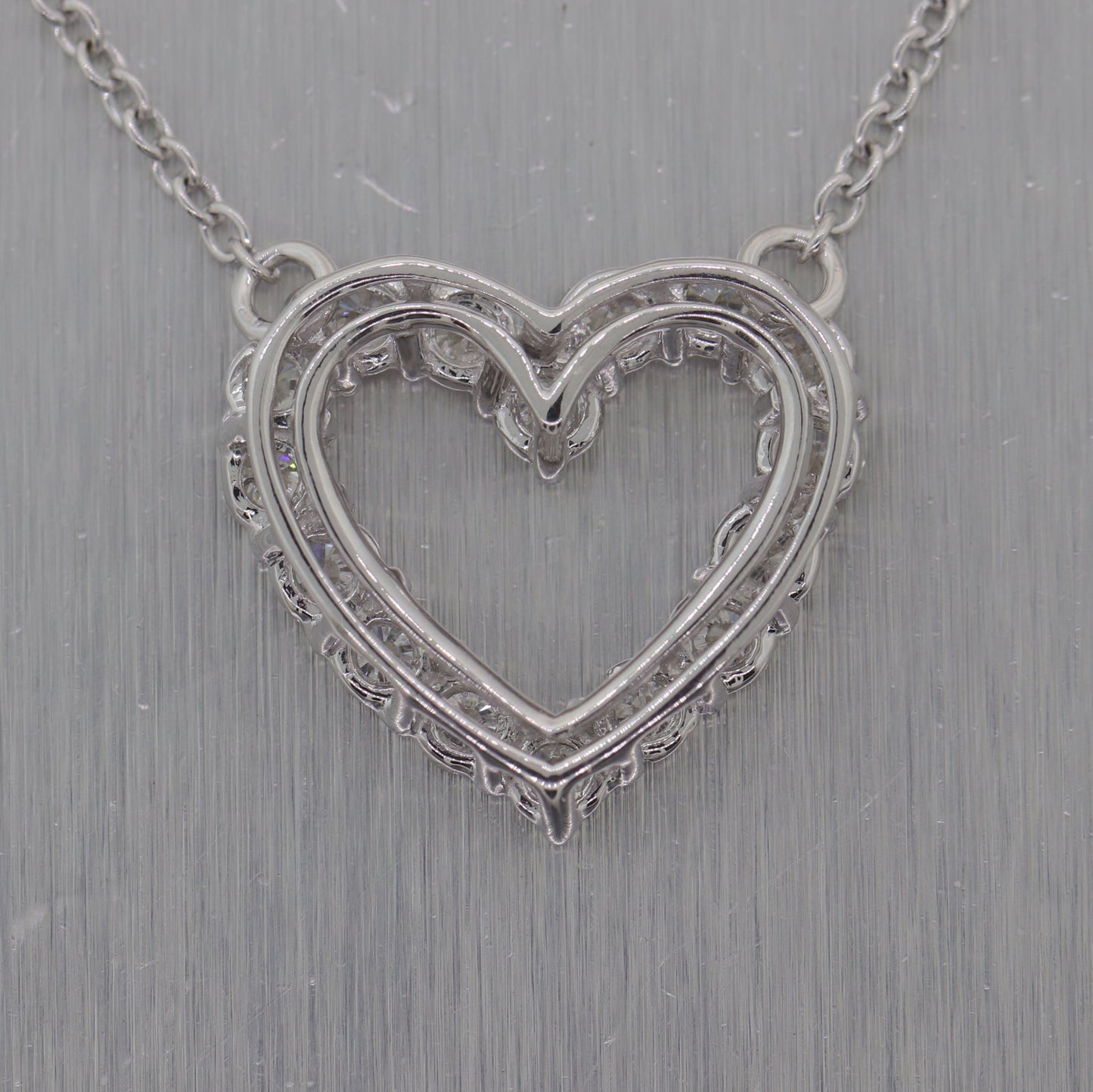 Modern 18k White Gold 1ctw Diamond Heart 16" Necklace
